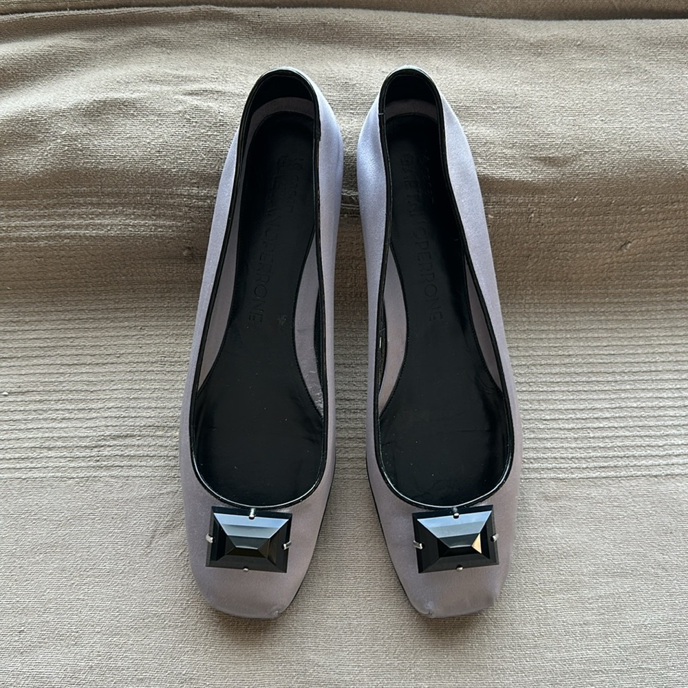 Lilac princess like satin slipper fit shoe worn once!